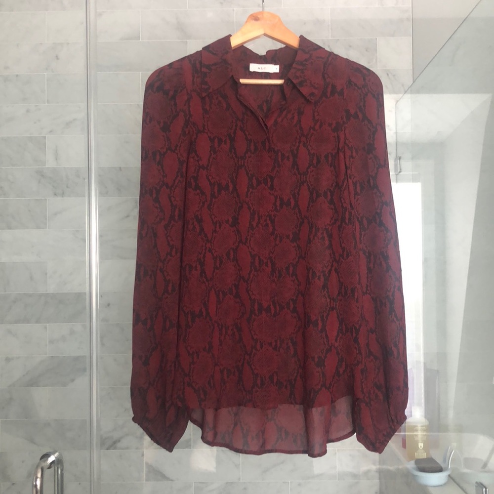 EUC- A.L.C. Maya Snakeskin print blouse. Size 6.